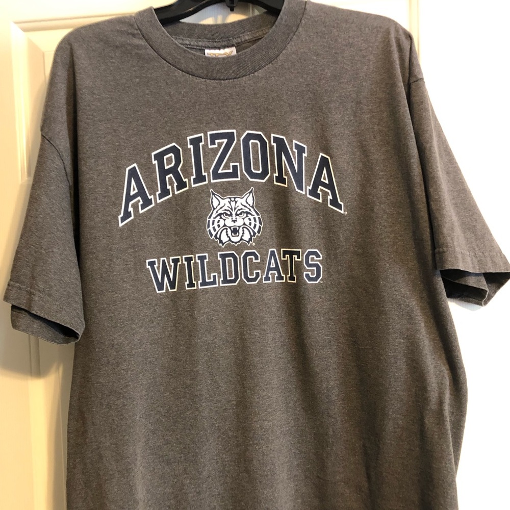 Men’s XL University of Arizona Wildcats T-shirt